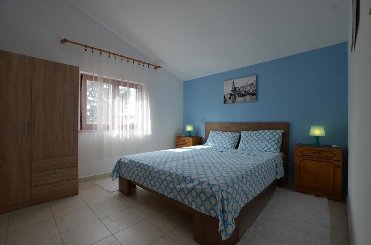 Brigita Apartments Ровин Екстериор снимка
