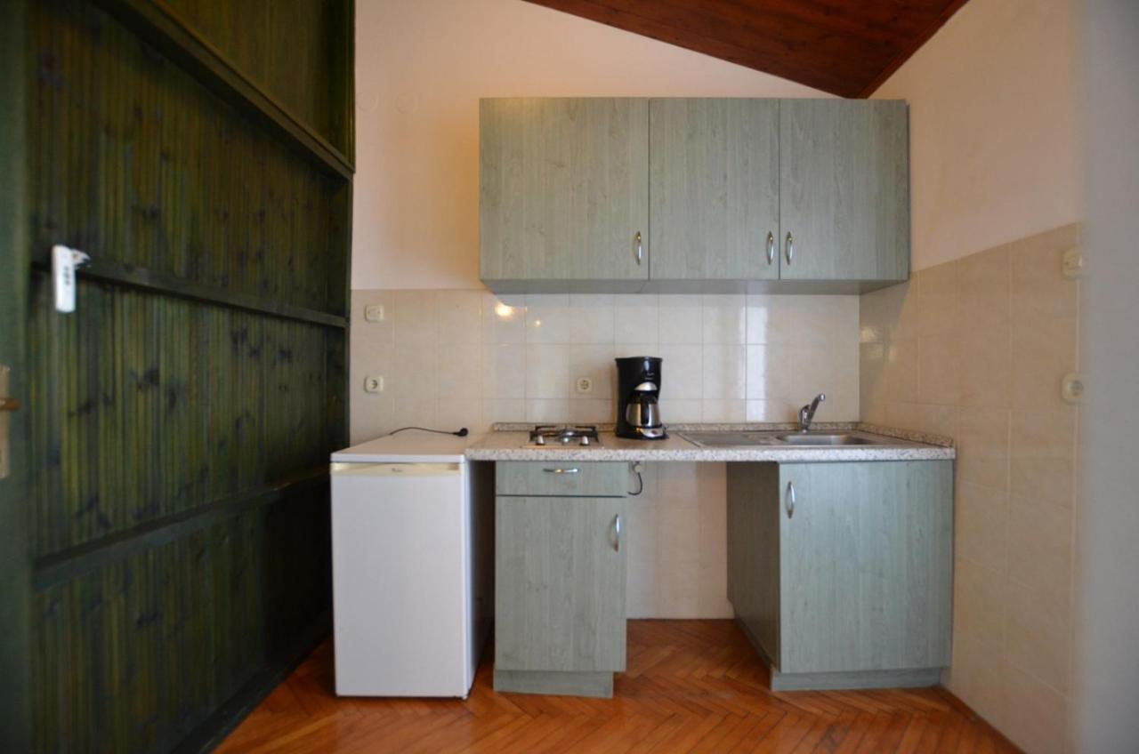 Brigita Apartments Ровин Екстериор снимка