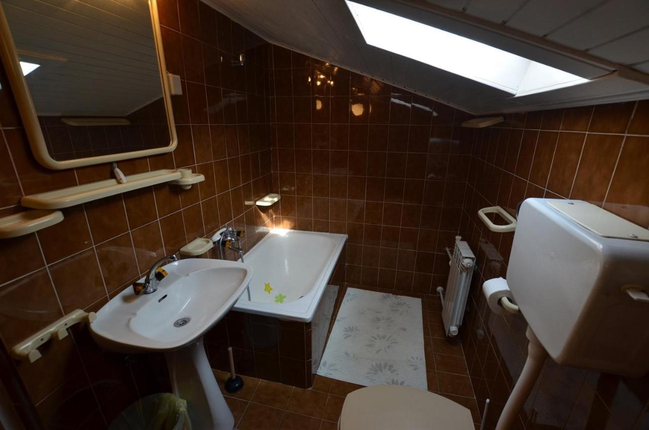 Brigita Apartments Ровин Екстериор снимка