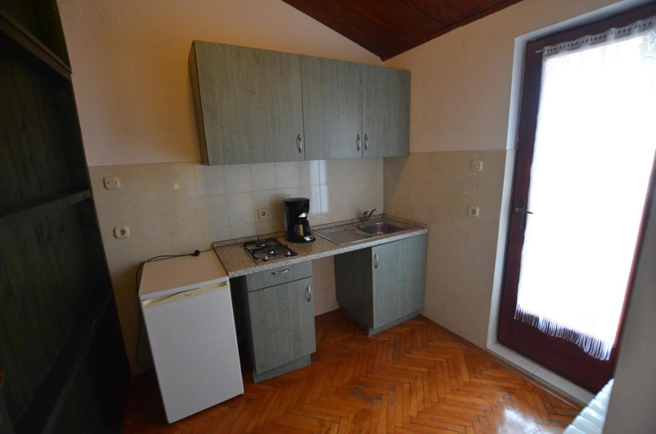 Brigita Apartments Ровин Екстериор снимка