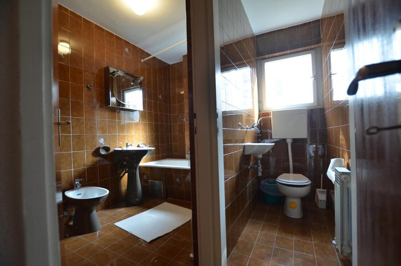 Brigita Apartments Ровин Екстериор снимка