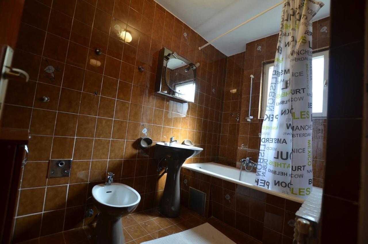 Brigita Apartments Ровин Екстериор снимка