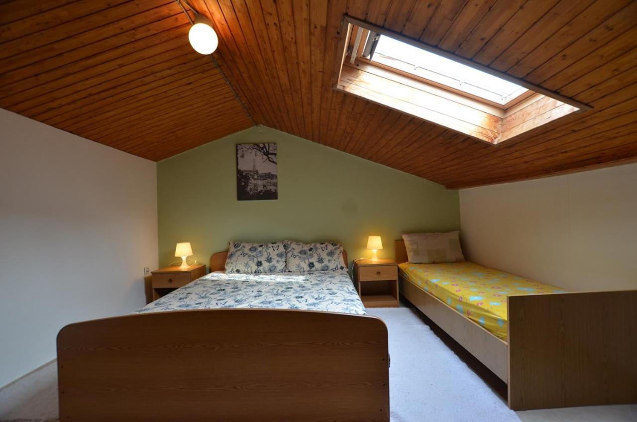 Brigita Apartments Ровин Екстериор снимка