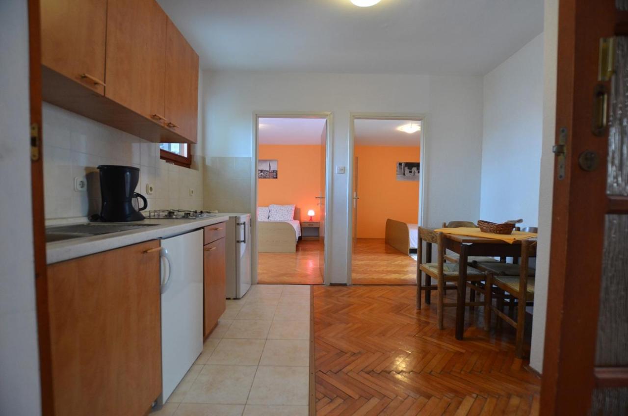 Brigita Apartments Ровин Екстериор снимка