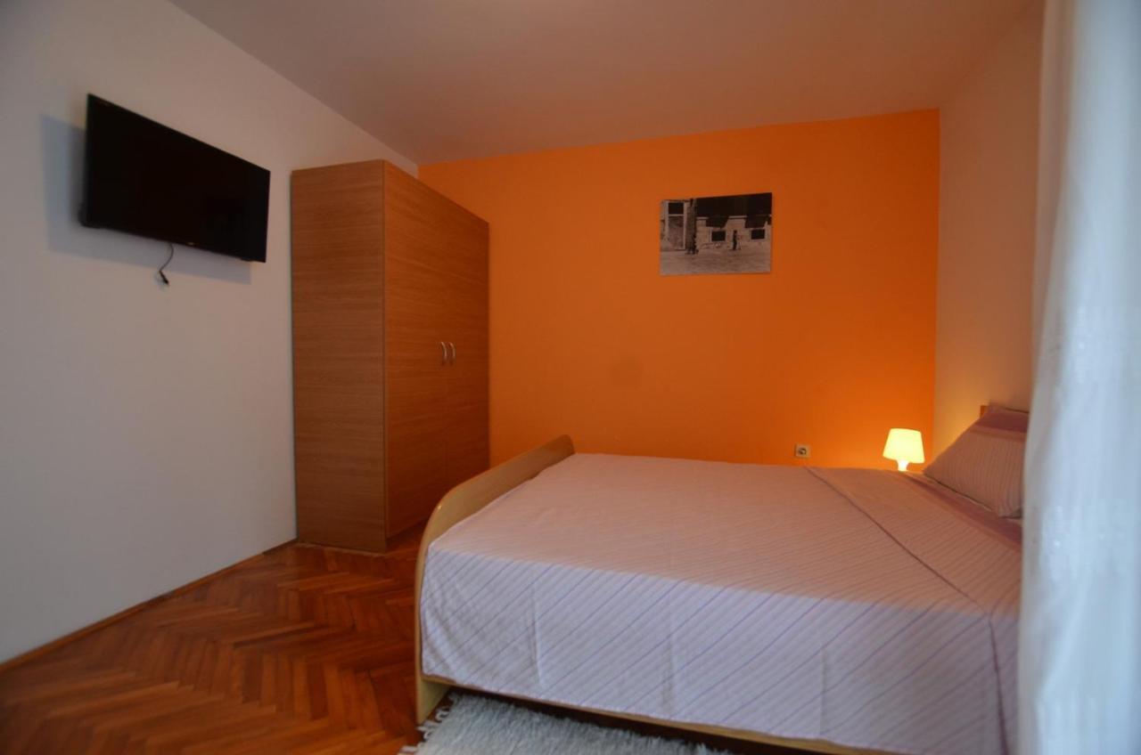 Brigita Apartments Ровин Екстериор снимка