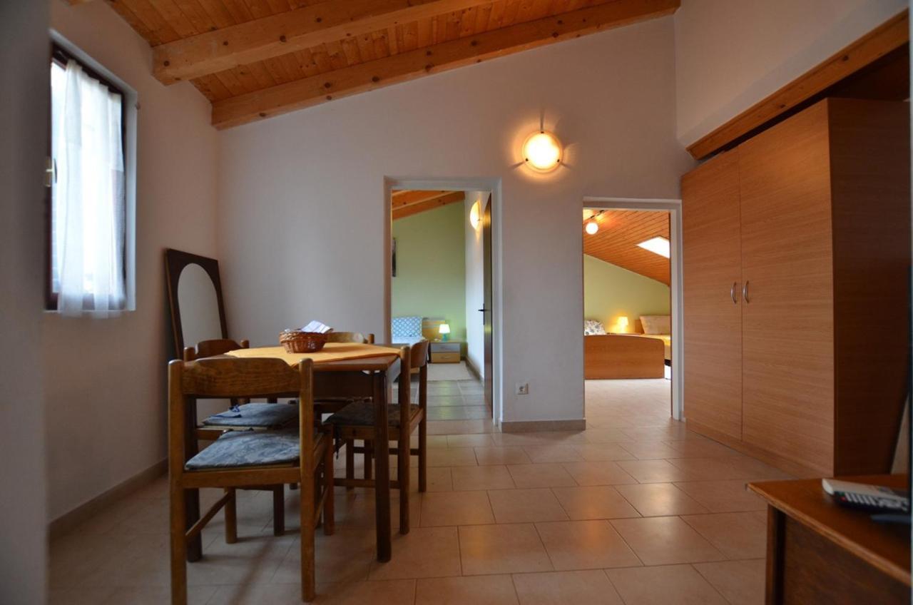 Brigita Apartments Ровин Екстериор снимка