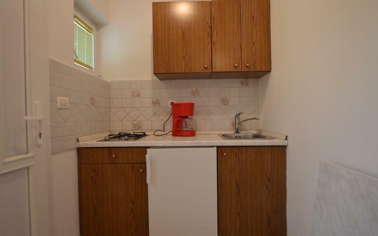 Brigita Apartments Ровин Екстериор снимка