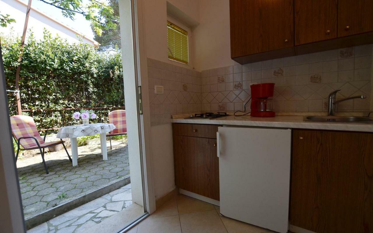 Brigita Apartments Ровин Екстериор снимка