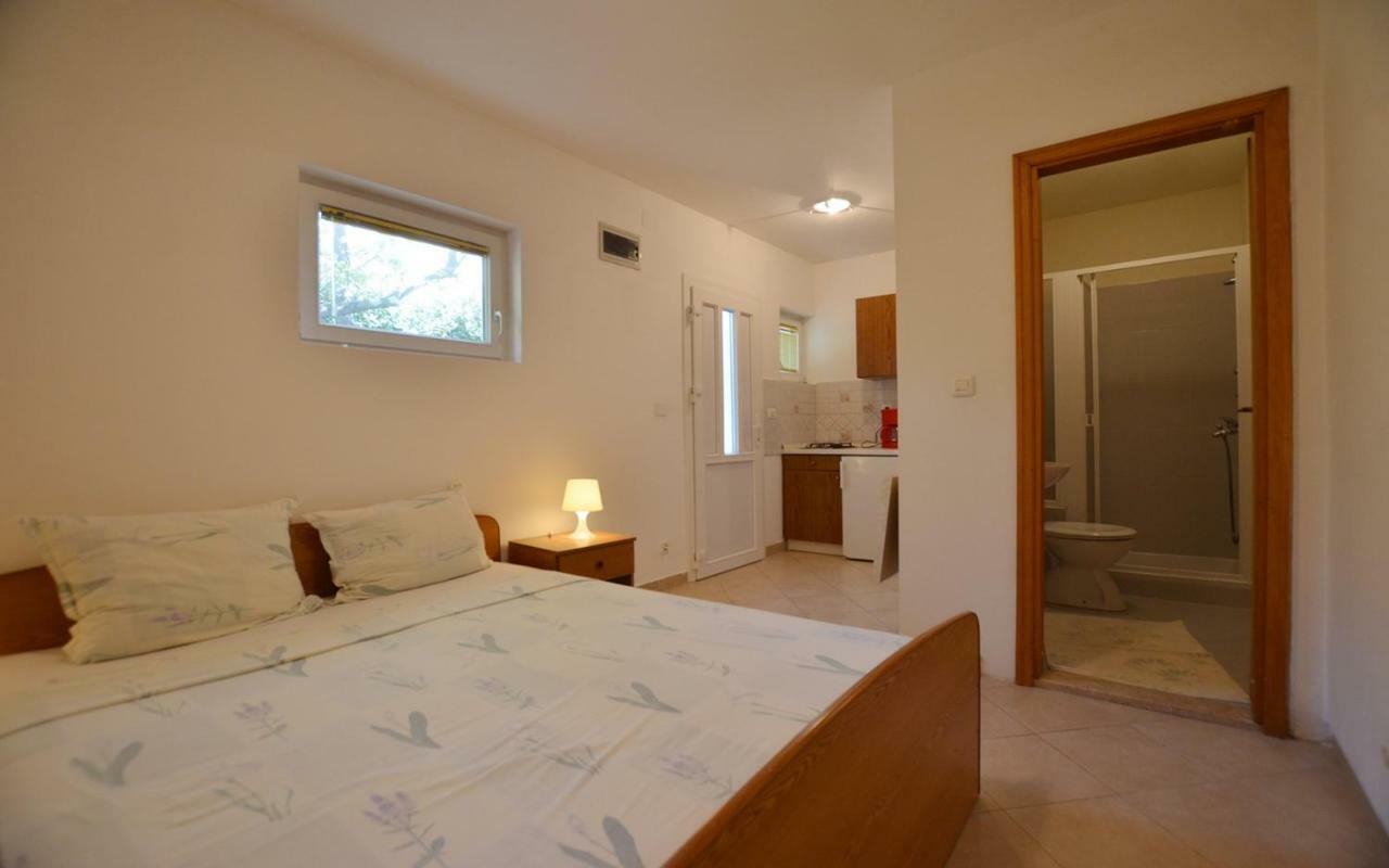 Brigita Apartments Ровин Екстериор снимка