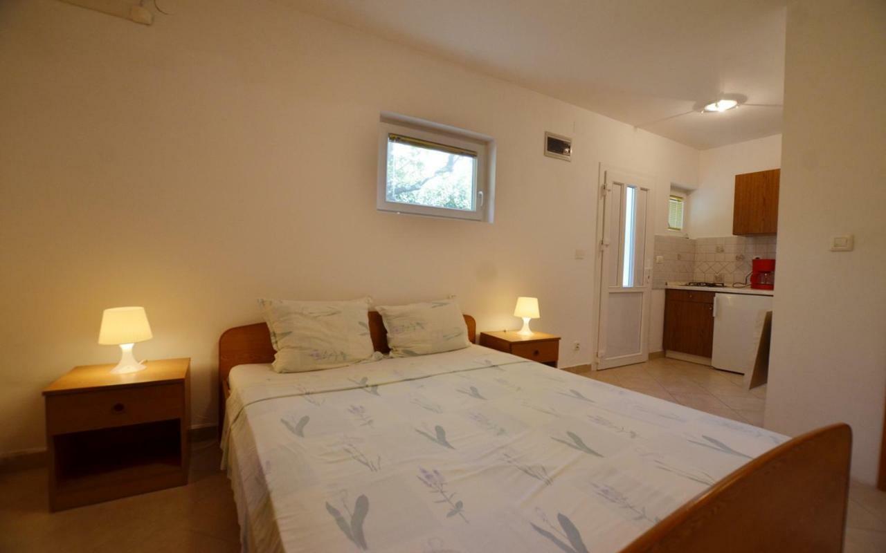 Brigita Apartments Ровин Екстериор снимка